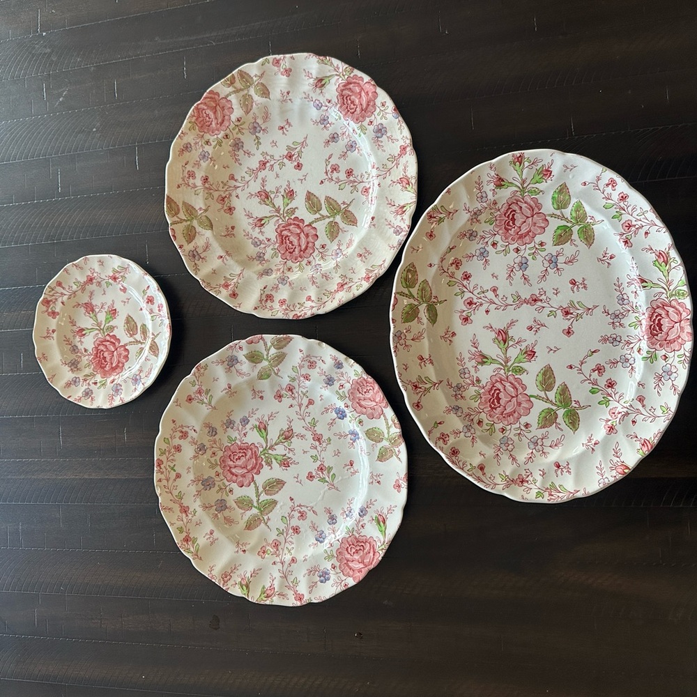 Vintage Rose Chitz pattern by Johnson Brothers